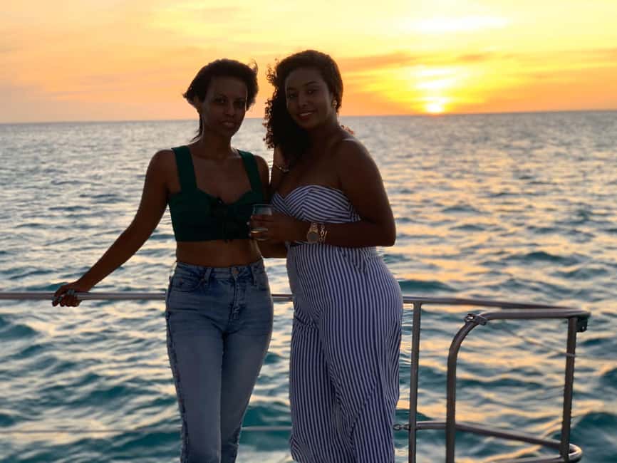 image n.5 of Noord: Happy Hour Sunset Cruise activity in Noord, uploaded by supplier