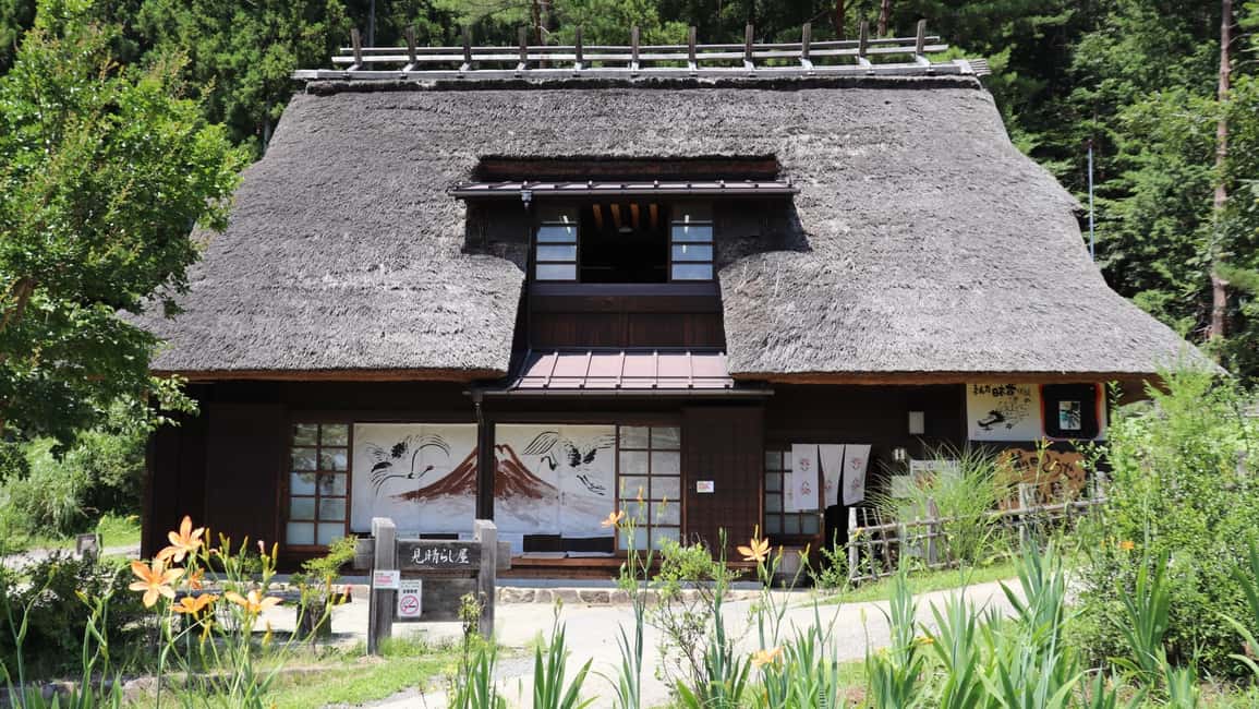 image n.32 of Tokyo: Mt. Fuji, LakeKawaguchiko, Pagoda, & Oishi Park Tour activity in Fujinomiya, uploaded by supplier