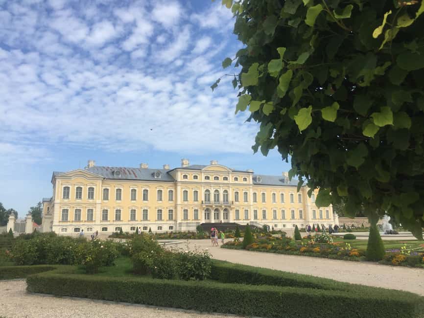 Bild Nr. 6 von Von Vilnius: Riga One Way Transfer mit Sightseeing Stops Aktivität in Šiauliai, hochgeladen vom Anbieter