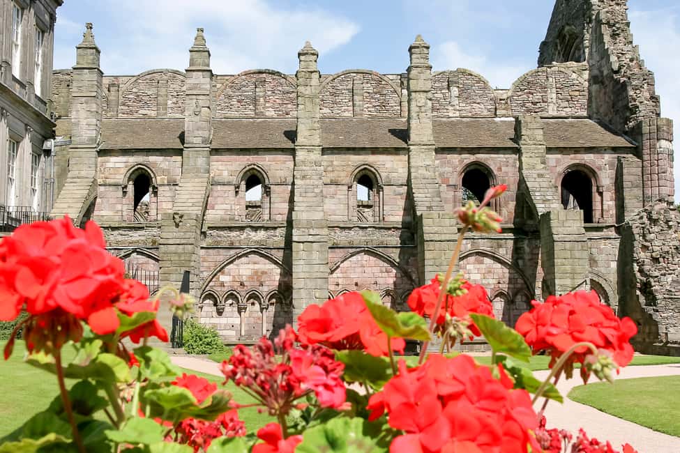 imagem n.5 de Edimburgo: Ingresso para o Palácio de Holyroodhouse atividade em Edimburgo, carregada pelo fornecedor