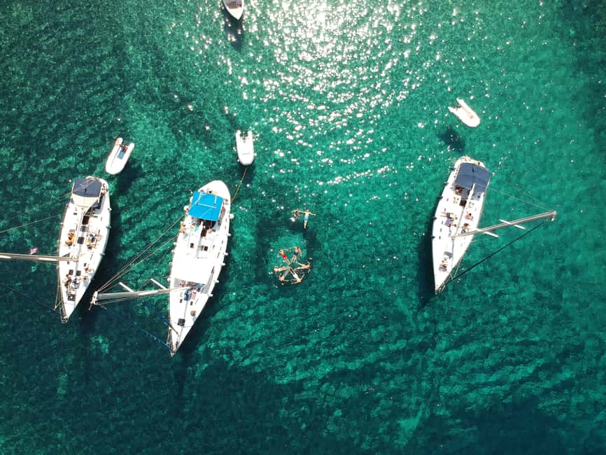 image n.3 of Adamantas: Milos Sightseeing Sailboat Cruise activity in Cyclades, uploaded by supplier