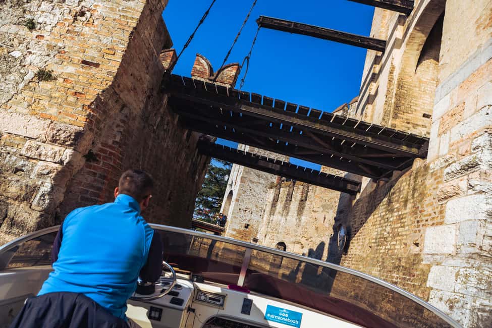 image n.4 of Sirmione: Scenic Afternoon Boat Cruise with Prosecco & Snack activity in San Felice del Benaco, uploaded by supplier