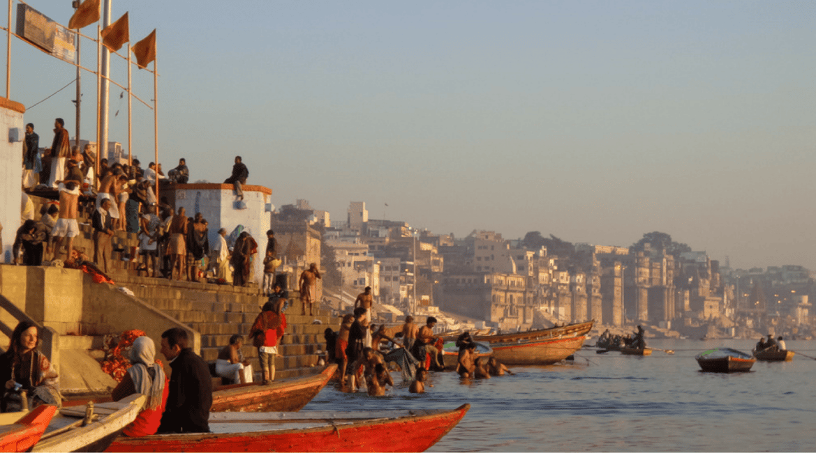 imagem n.7 de Varanasi : Passeio de barco ao nascer do sol atividade em Uttar Pradesh, carregada pelo fornecedor