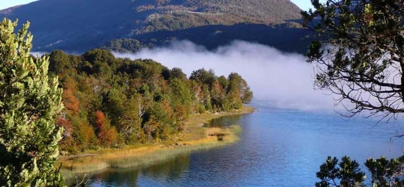 imagem n.5 de Bariloche: Excursão de 1 dia a El Bolsón e Lago Puelo atividade em Província do Chubut, carregada pelo fornecedor