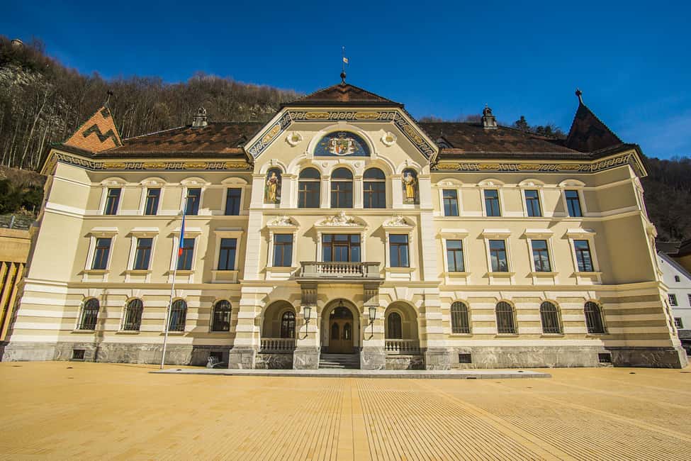 Bild Nr. 3 von Von Zürich aus: Privatreise nach Liechtenstein und ins Heidiland Aktivität in Vaduz, Liechtenstein, hochgeladen vom Anbieter