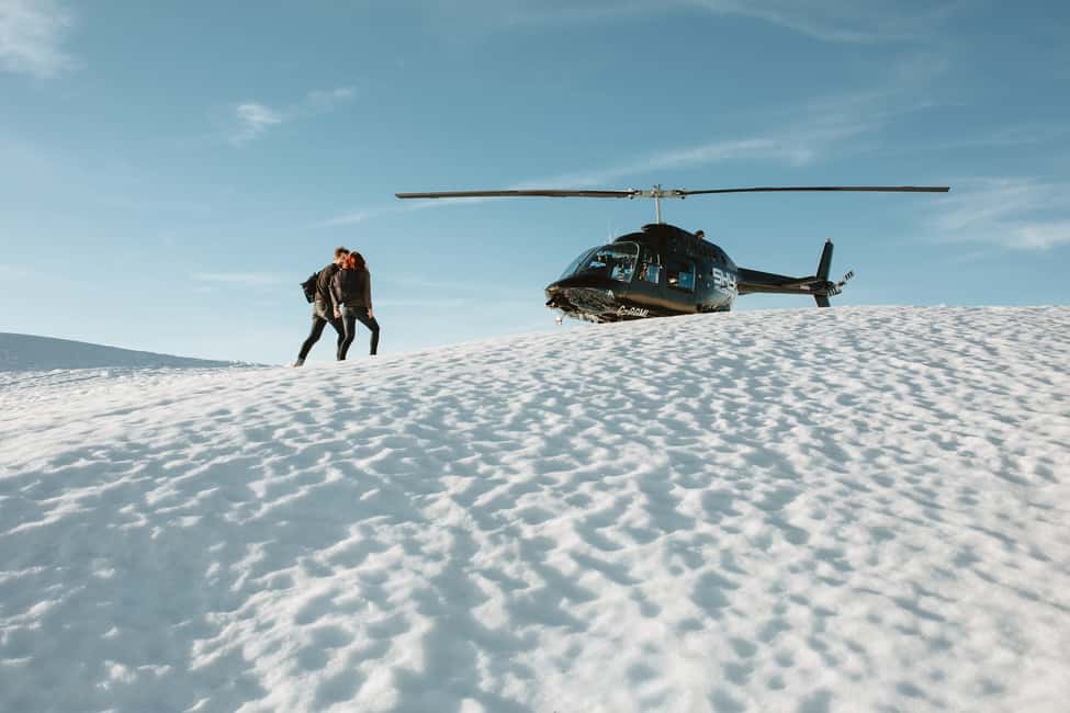 image n.4 of Vancouver: Coastal Mountain Landing Helicopter Tour activity in British Columbia, uploaded by supplier