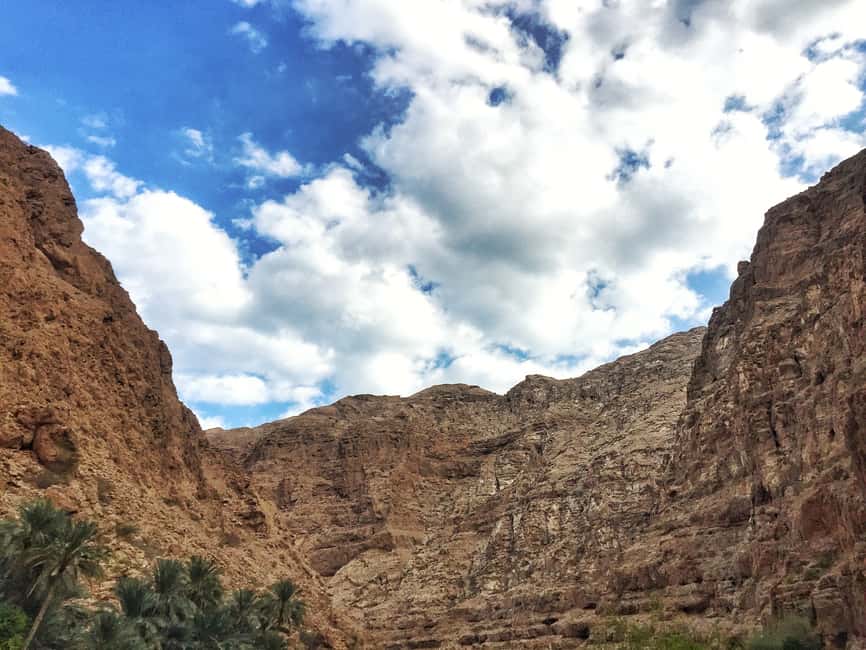 Immagine nº 6 di Muscat: tour di un giorno intero del Wadi Shab e della dolina di Bimmah attività a Regione al-Sharqiyya, caricata dal fornitore