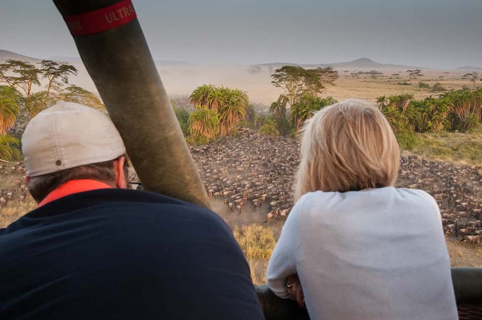 Image N°1 de Parc national du Serengeti : Safari en montgolfière à l'aube activité à Région de Mara, publiée par le prestataire