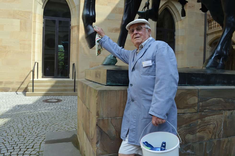 image n.6 of Stuttgart: "Kehrwoche" Tour in Swabian activity in Stuttgart, uploaded by supplier