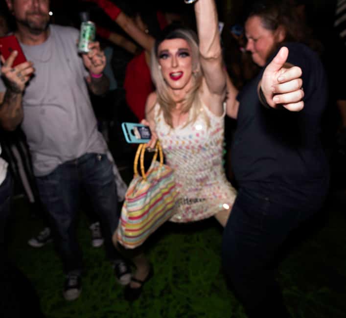 image n.5 of Savannah: Drag Queen Guided Pub Crawl with Sing-a-Longs activity in Savannah, uploaded by supplier