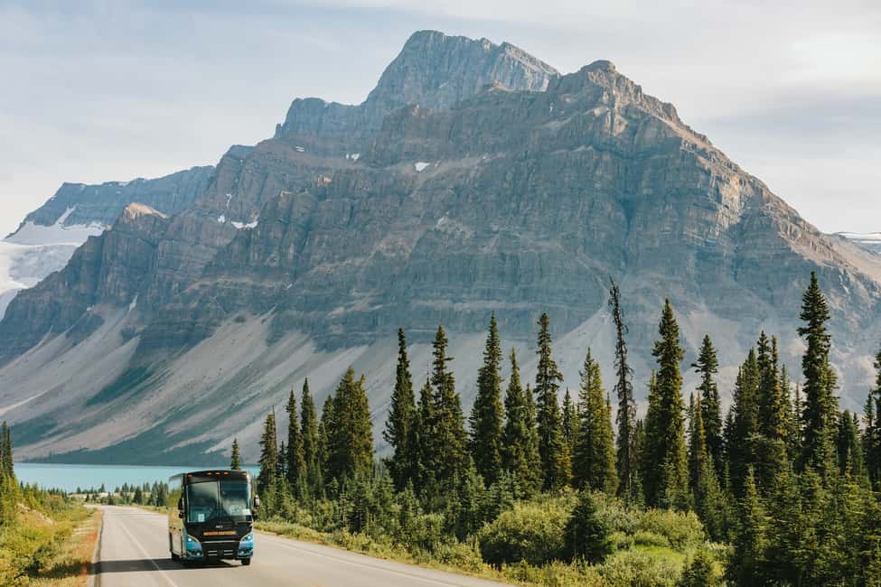 imagen n.º 2 de Desde Calgary: Excursión a Banff con góndola y crucero por el lago actividad en Banff, subida por el proveedor