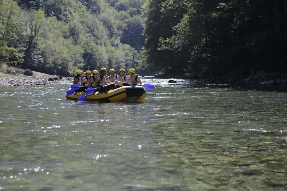 Bild Nr. 29 von Montenegro: Wildwasser-Rafting auf dem Fluss Tara Aktivität in Montenegro, hochgeladen vom Anbieter