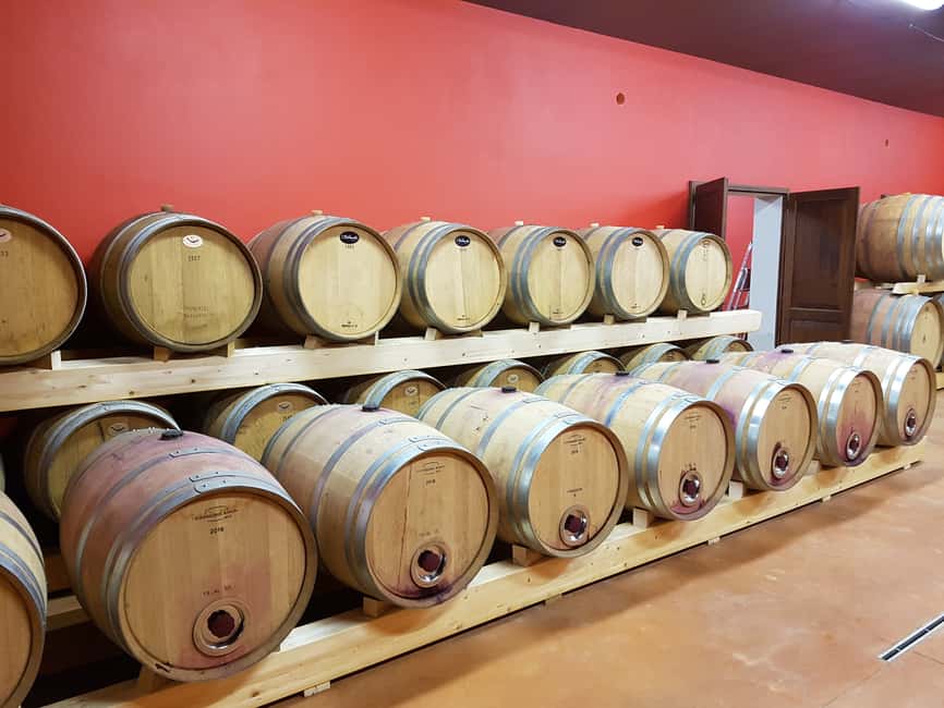 Immagine nº 5 di Montepulciano: tour della cantina toscana con degustazione di vini e pasto attività a Montepulciano, caricata dal fornitore