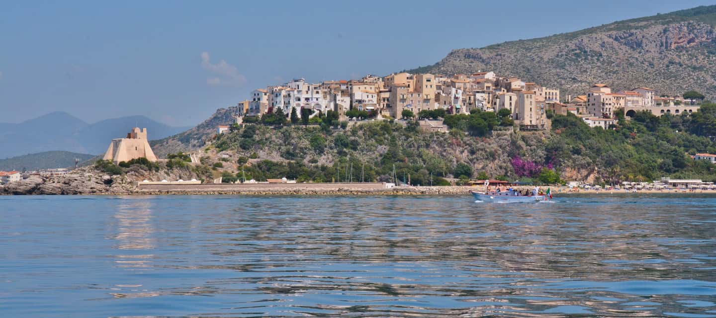 Immagine nº 14 di Sperlonga: Crociera in barca alla Grotta Azzurra con bagno attività a Sperlonga, caricata dal fornitore