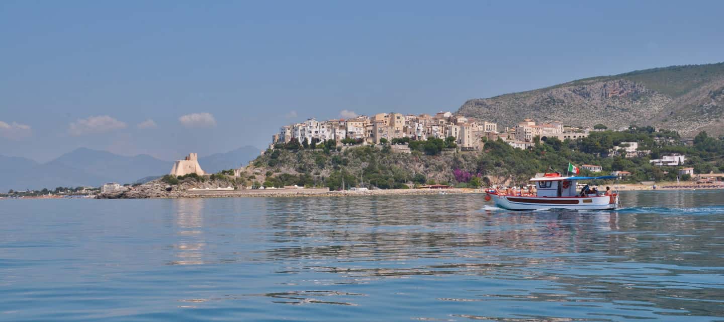 Immagine nº 15 di Sperlonga: Crociera in barca alla Grotta Azzurra con bagno attività a Sperlonga, caricata dal fornitore