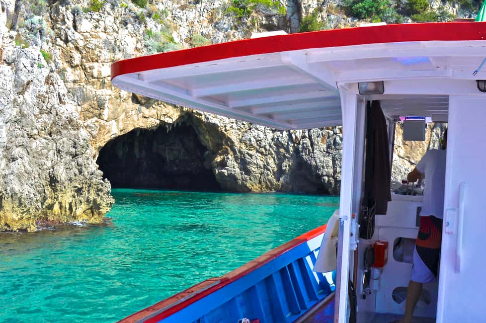 Immagine nº 4 di Sperlonga: Crociera in barca alla Grotta Azzurra con bagno attività a Sperlonga, caricata dal fornitore