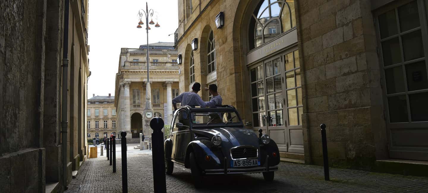 image n.2 of Bordeaux: Private Tour in a Citroën 2CV 45min activity in Bordeaux, uploaded by supplier