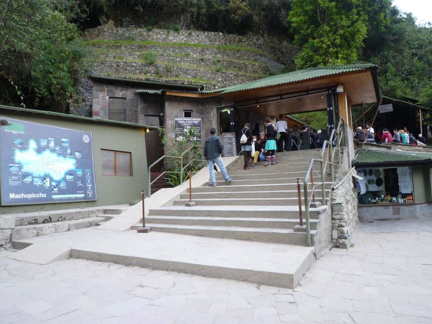 image n.4 of Aguas Calientes: Bus Transfer to Machu Picchu Citadel activity in Urubamba, uploaded by supplier