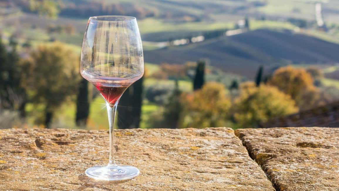 imagem n.10 de Montalcino: Degustação de vinho Brunello e almoço em um castelo da Toscana atividade em Montalcino, carregada pelo fornecedor