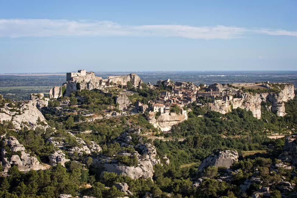 imagem n.8 de De Avignon: passeio de meio dia em Baux de Provence e Luberon atividade em Saint-Rémy-de-Provence, carregada pelo fornecedor