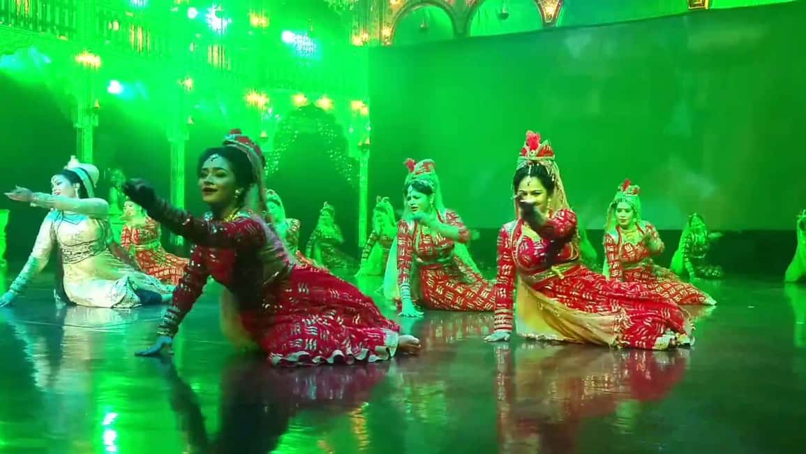 image n.4 of Agra: Mohabbat the Taj show tickets and agra transfers activity in Agra, uploaded by supplier