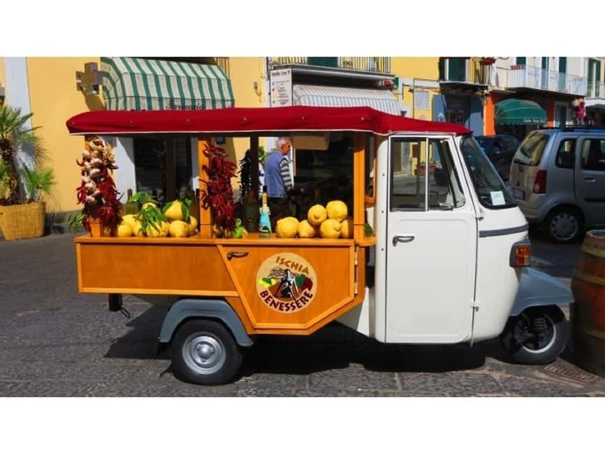 Image N°7 de Depuis Naples : Excursion à Ischia avec billets de ferry et déjeuner activité à Ischia (ville), publiée par le prestataire