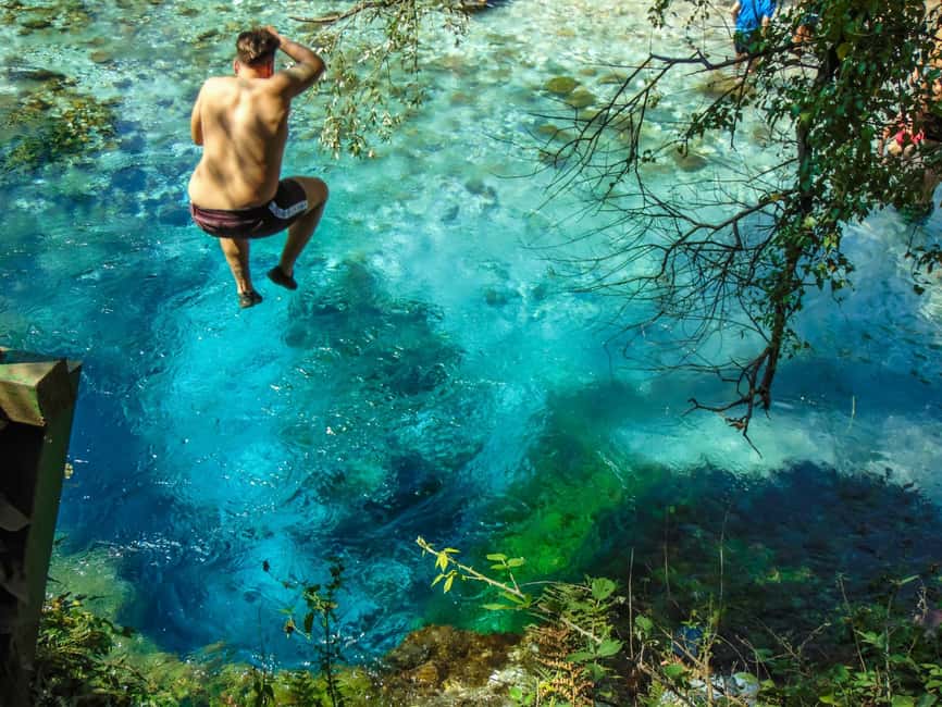 Immagine nº 3 di Da Saranda: l'Occhio Blu e il Castello di Lekuresi attività a Saranda, caricata dal fornitore