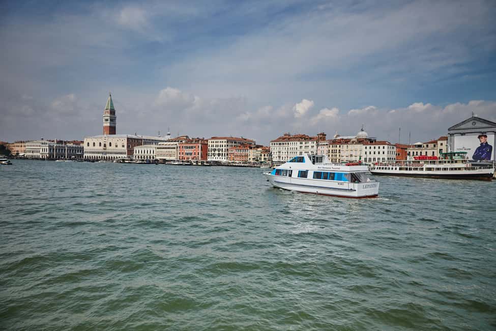 Bild Nr. 2 von Punta Sabbioni: Hin- und Rückfahrt mit dem Boot nach Venedig mit kostenlosem Parkplatz Aktivität in Venedig, hochgeladen vom Anbieter