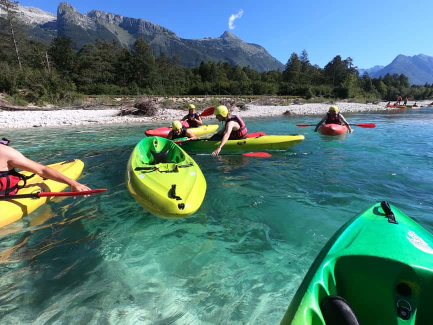 imagem n.10 de Soča: Experiência de caiaque no rio Soča com fotos atividade em Eslovênia Central, carregada pelo fornecedor