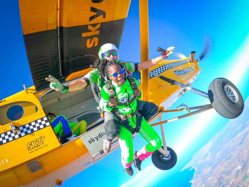 Bild Nr. 3 von Algarve: Tandem-Fallschirmsprung Abenteuer 15.000 bis 10.000 Meter Aktivität in Alvor, hochgeladen vom Anbieter