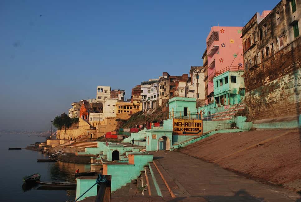 imagem n.16 de Passeio de um dia em Varanasi - Passeio de barco, caminhada, templo de ioga, luta livre atividade em Varanasi, carregada pelo fornecedor