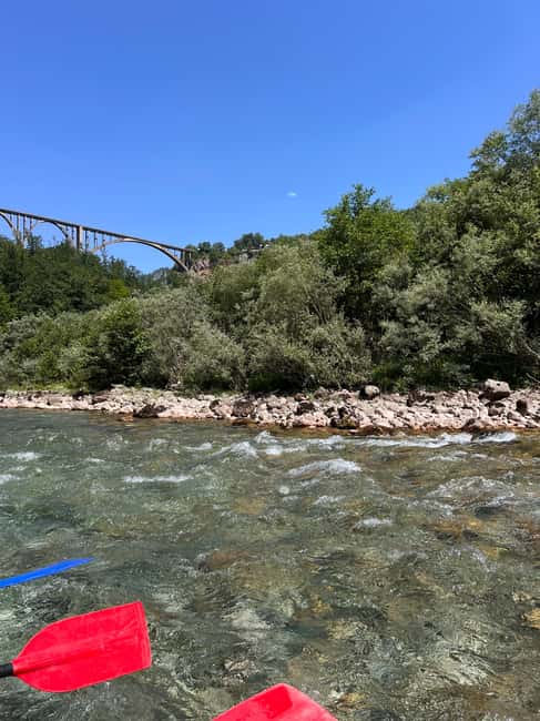 Bild Nr. 9 von TARA-BRÜCKE: Tara River Rafting Trip mit Jeep-Transfer Aktivität in Žabljak, hochgeladen vom Anbieter