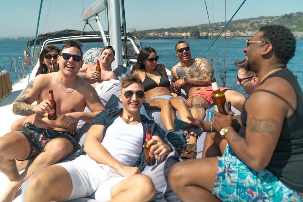 imagen n.º 6 de Catania: Vuelta en velero a la Costa de los Cíclopes con aperitivo siciliano actividad en Aci Trezza, subida por el proveedor