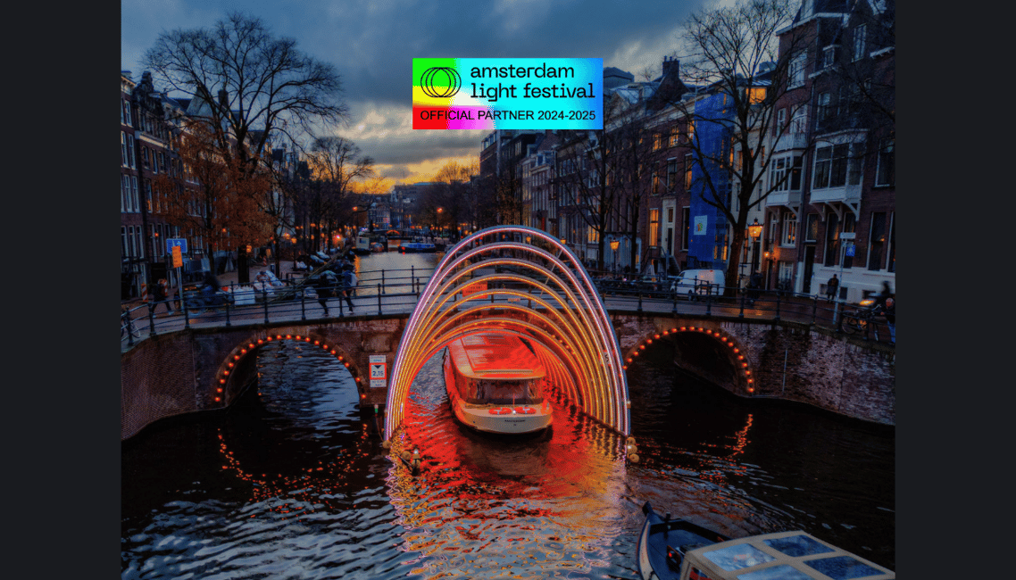 afbeelding n.7 van Amsterdam: Lichtfestival Verwarmde Rondvaart met Drankjes & Snacks activiteit in Amsterdam, geüpload door aanbieder
