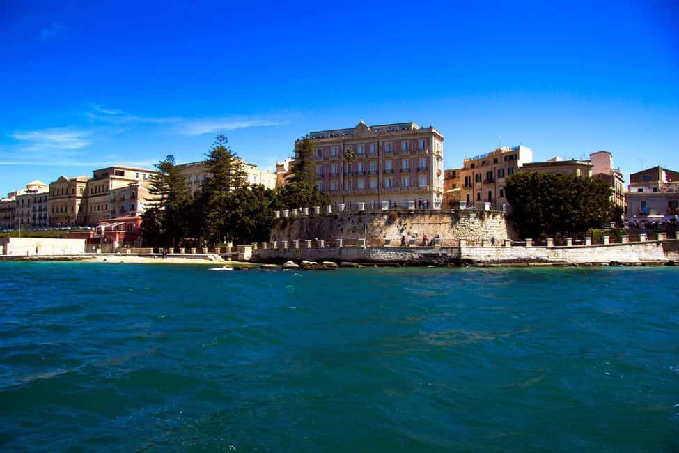 image n.3 of Siracusa: Ortygia Island Boat Tour with Grotto Visit activity in Syracuse, uploaded by supplier