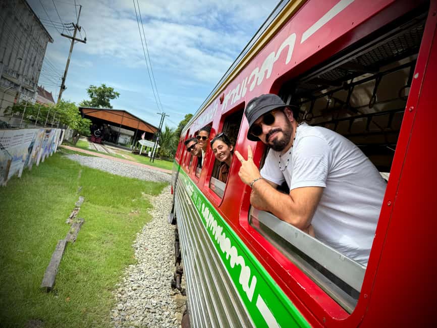 image n.7 of Bangkok: Floating Market and Train Market Experience activity in Pattaya, uploaded by supplier