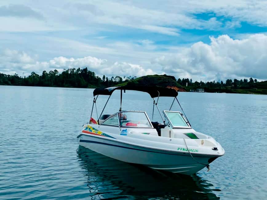 image n.1 of Luxury boat ride - Guatapé activity in Guatapé, uploaded by supplier