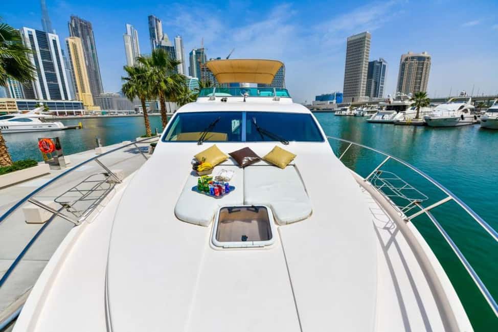 afbeelding n.4 van Dubai: Marina Privé Luxe Jacht Tour activiteit in Dubai, geüpload door aanbieder