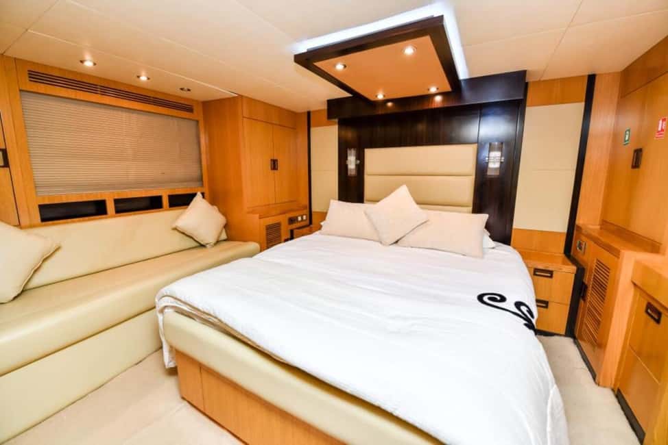 afbeelding n.8 van Dubai: Marina Privé Luxe Jacht Tour activiteit in Dubai, geüpload door aanbieder