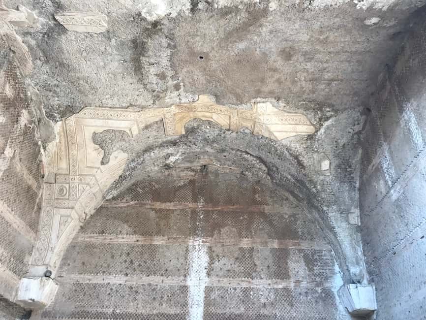 Immagine nº 3 di Roma: tour privato di Villa Adriana con archeologo attività a Tivoli, Lazio, caricata dal fornitore