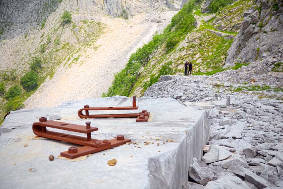 Immagine nº 4 di Dalla Toscana a Carrara: tour delle cave di marmo in jeep attività a Colonnata, caricata dal fornitore