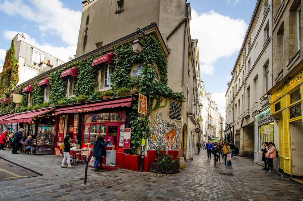 image n.16 of Exploring Paris with a Local: Montmartre to La Seine activity in Paris, uploaded by supplier