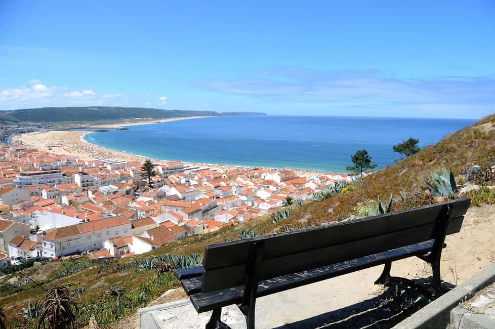 imagem n.8 de De Lisboa: Passeio compartilhado para Fátima, Óbidos, Batalha e Nazaré atividade em Batalha, carregada pelo fornecedor