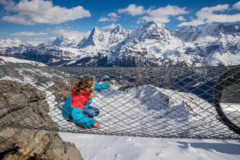 imagen n.º 2 de Zúrich: Excursión de un día al Schilthorn, Paseo de la Emoción y Mundo Bond actividad en Interlaken, subida por el proveedor