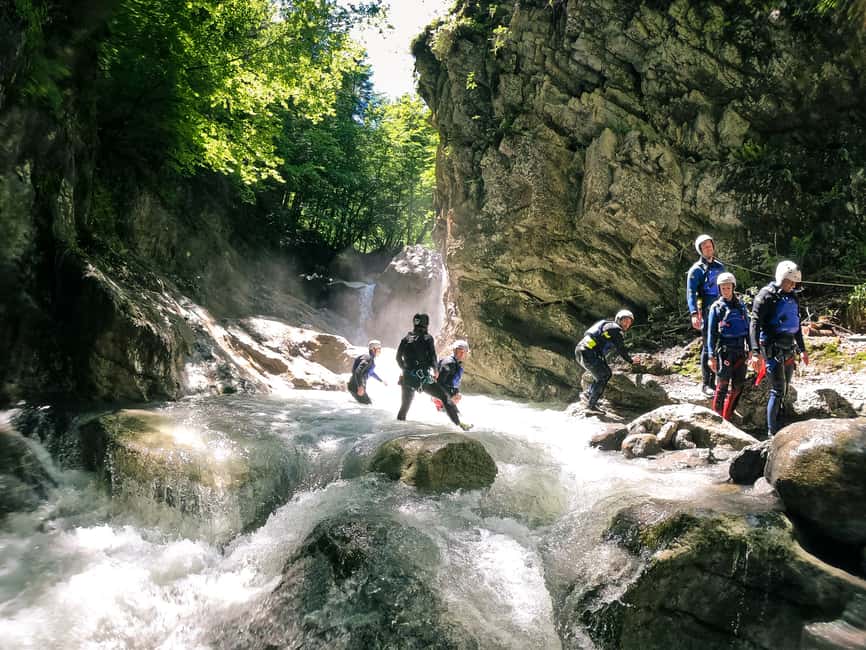 imagen n.º 6 de Desde Interlaken: Excursión local de barranquismo actividad en Interlaken, subida por el proveedor