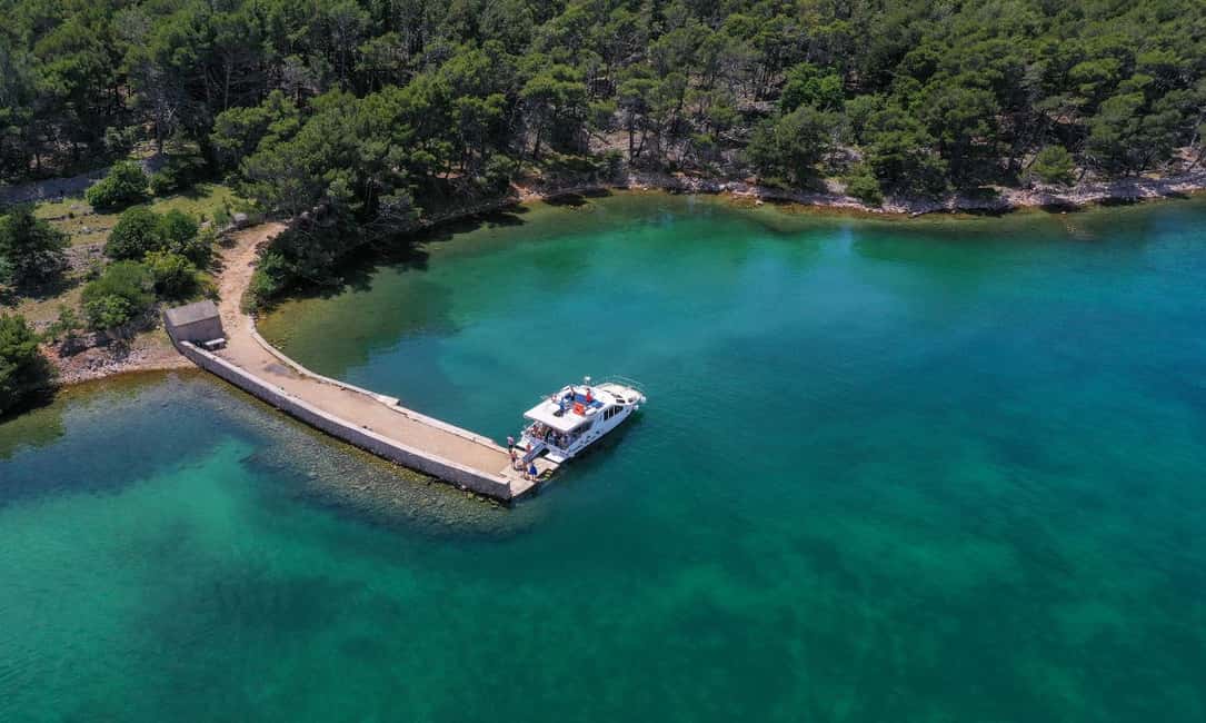 immagine n.3 di Isola di Krk: Escursione di mezza giornata in barca alle cinque isole attività in Contea di Zagabria, caricata dal fornitore