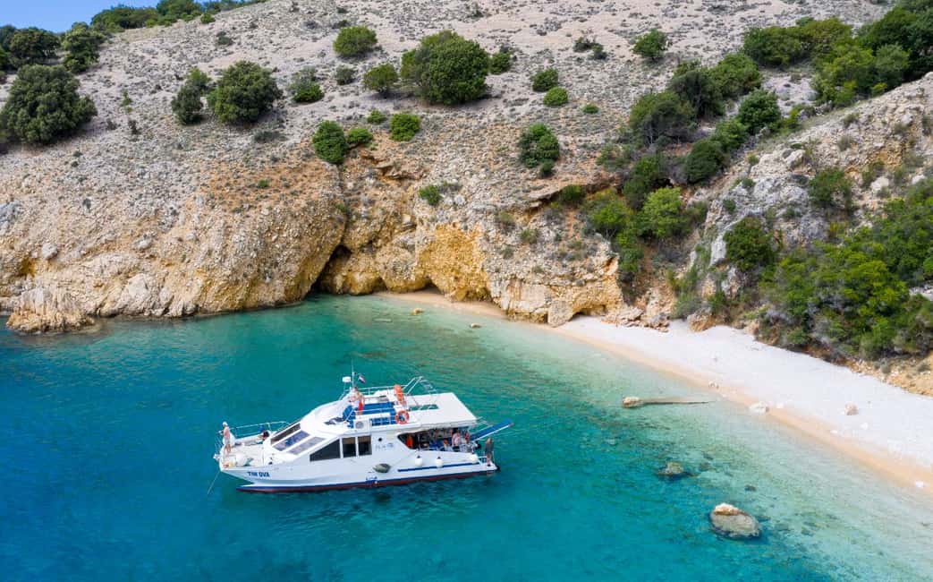 immagine n.16 di Isola di Krk: Escursione di mezza giornata in barca alle cinque isole attività in Contea di Zagabria, caricata dal fornitore