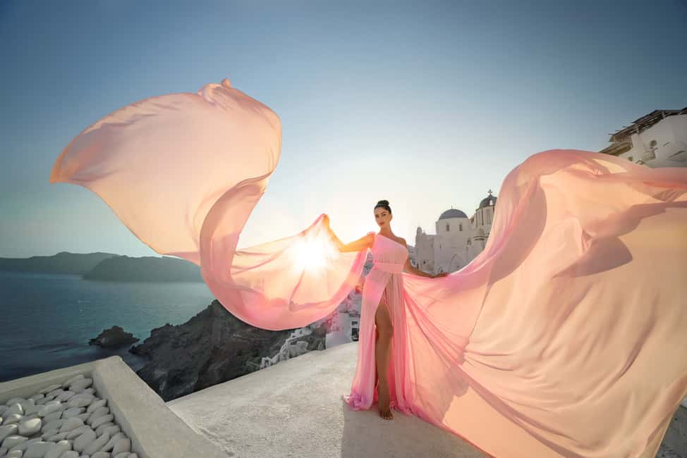 imagem n.13 de Santorini: Sessão fotográfica com vestido voador atividade em Fira, Santorini, carregada pelo fornecedor