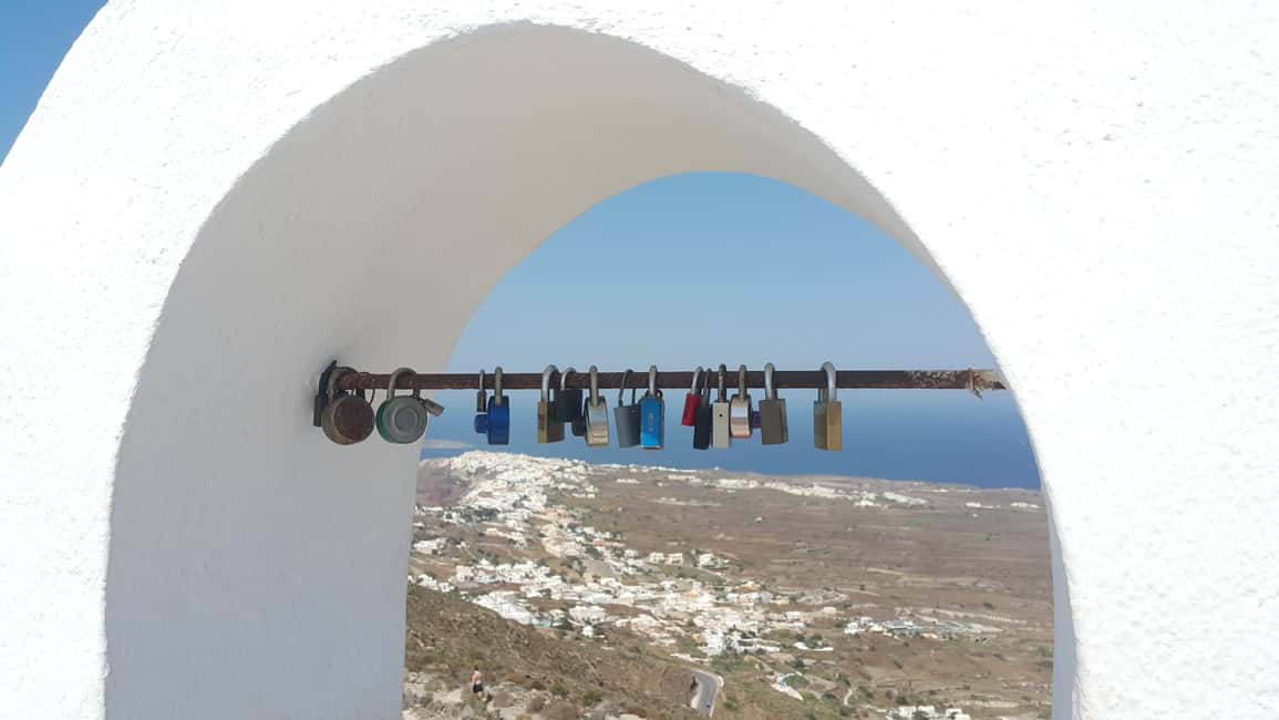 image n.12 of Santorini: Fira to Oia Caldera Hike with Guide activity in Fira, uploaded by supplier
