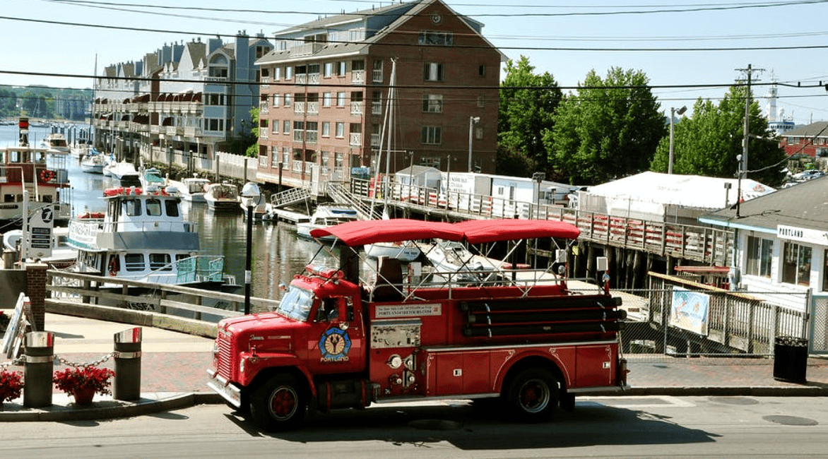 image n.3 of Portland, Maine: Tour in Vintage Fire Engine activity in Portland, Maine, uploaded by supplier